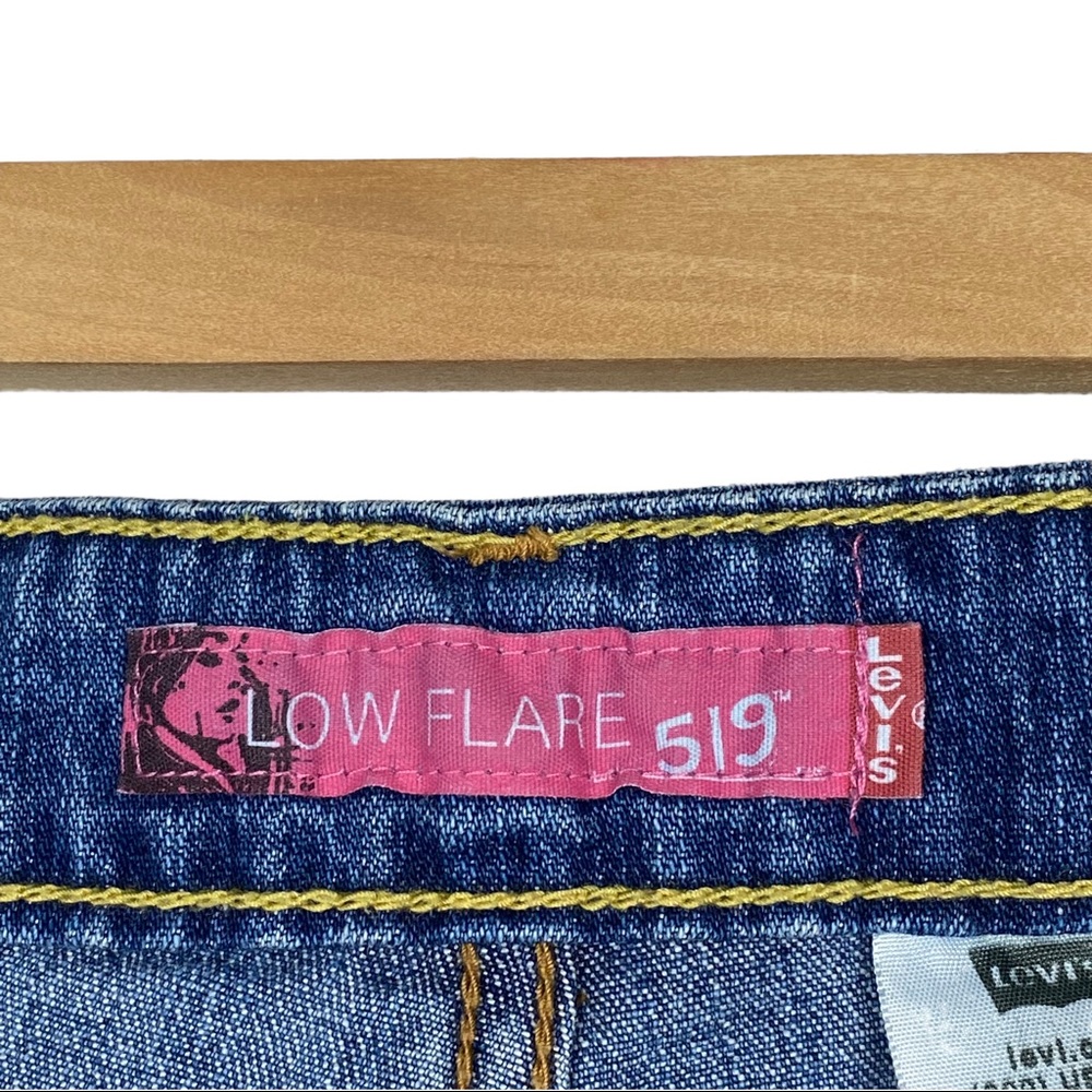Levi’s Y2K Vintage 519 Low Rise Flare Leg Hipster Medium Wash Denim Jeans 16 - Picture 11 of 14